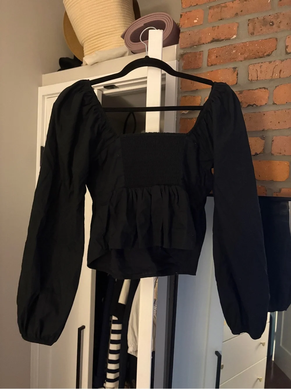 Abercrombie & Fitch Black Puff Sleeve Peasant Blouse